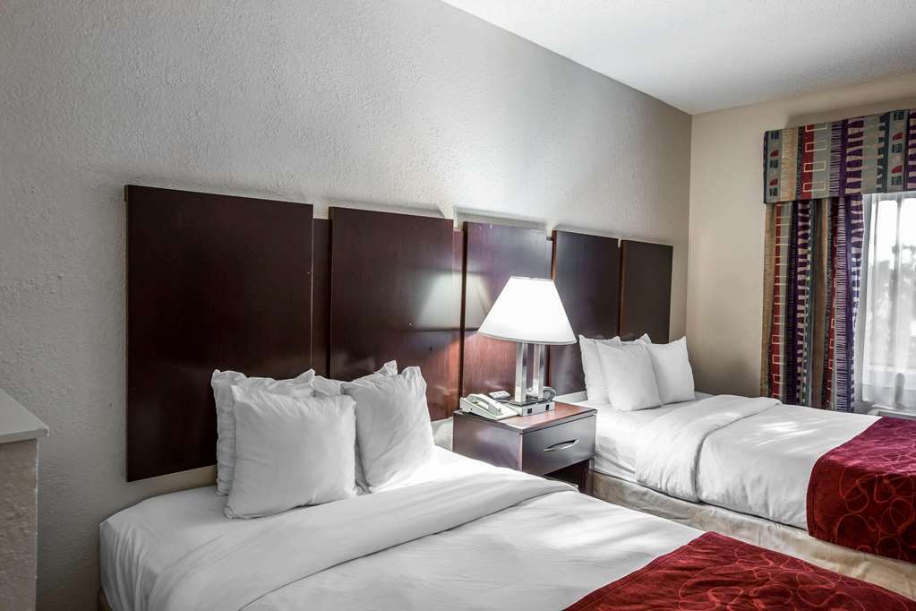 Spark By Hilton Duluth Phòng bức ảnh