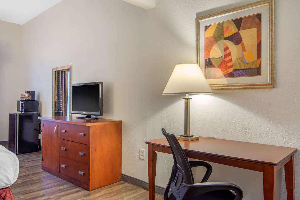 Spark By Hilton Duluth Phòng bức ảnh